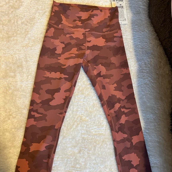 Lululemon pants wunder crop 23 size 6 - Picture 2 of 5
